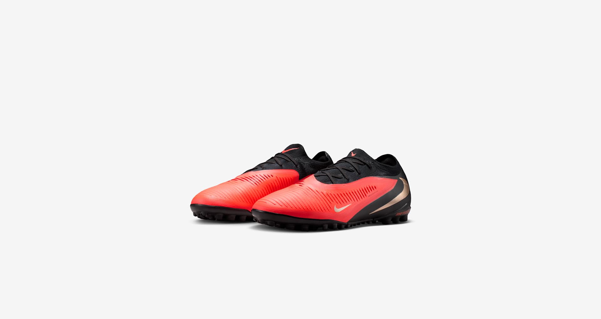 NIKE公式】ナイキ ファントム 6 LOW プロ ターフ サッカーシューズ
